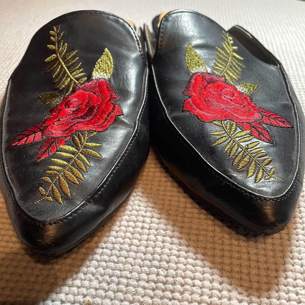 Chinese Laundry Mules - Picture 10 of 11